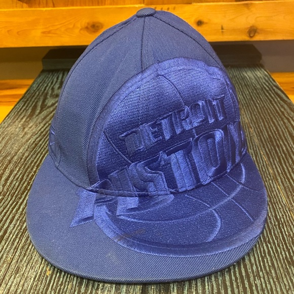 Men’s Reebok Official NBA Detroit Pistons Hat & Matching Color Jersey 2 Pc Set - Picture 2 of 5